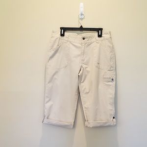 White Sierra Women’s Cargo Capris, Size 10